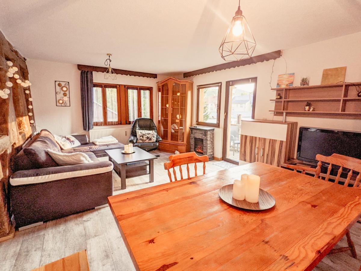 Urlaubstraum Mit Pool, Terrasse & Fluss Im Garten - Ut Lejlighed Sebnitz Eksteriør billede