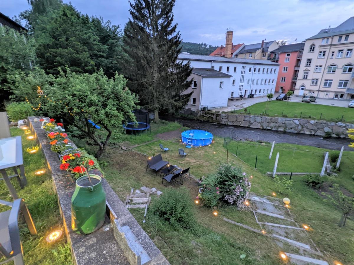 Urlaubstraum Mit Pool, Terrasse & Fluss Im Garten - Ut Lejlighed Sebnitz Eksteriør billede