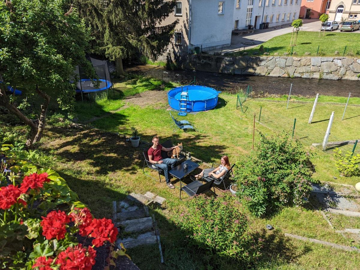 Urlaubstraum Mit Pool, Terrasse & Fluss Im Garten - Ut Lejlighed Sebnitz Eksteriør billede